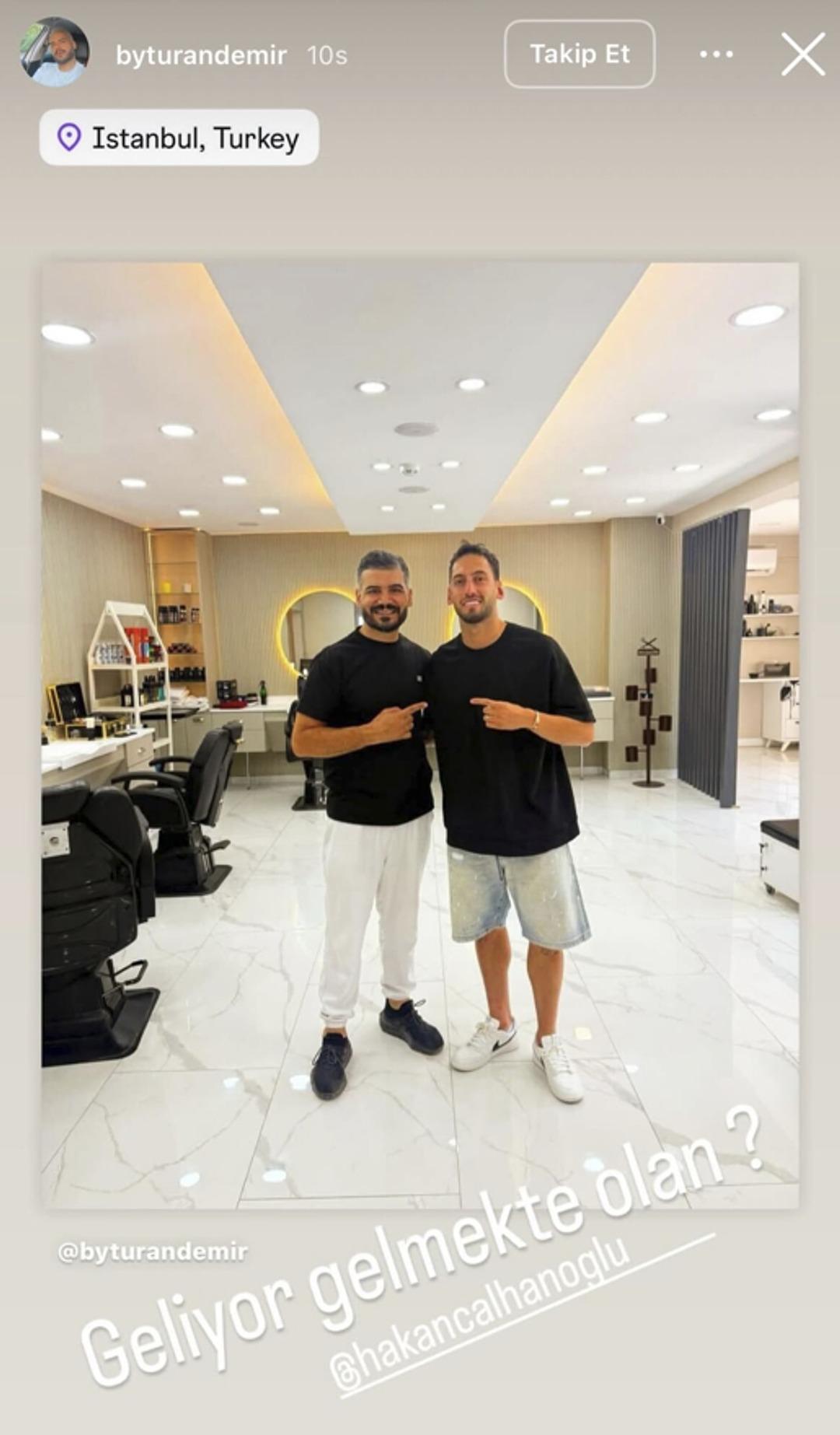 Hakan Çalhanoğlu ndan sıcak Galatasaray açıklaması... Milli yıldızın berberi de transferi işaret etti!  1