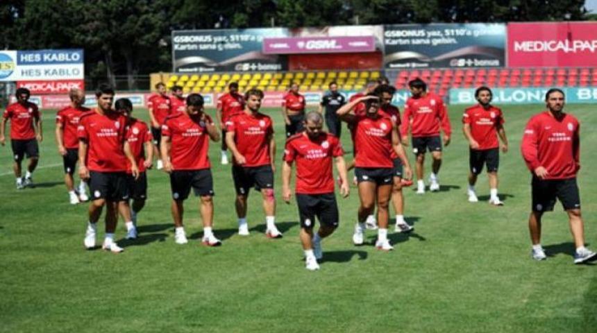 G.Saray'da &uuml;&ccedil;&uuml;nc&uuml; kamp d&ouml;nemi...