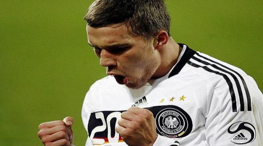 Podolski'de kritik g&uuml;n..