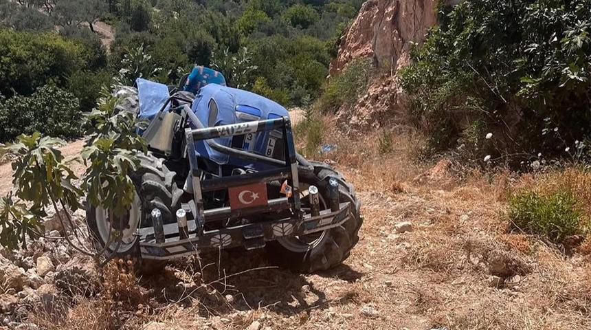 Hatay'da traktör devrildi: 2 yaralı