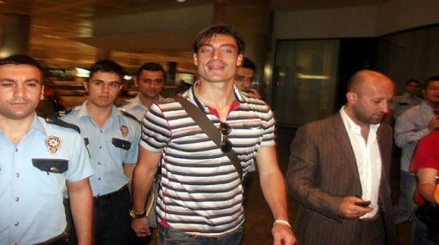 Ve Riera İstanbul'da!