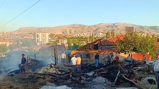 Malatya'da saman balyaları yandı: 1 kişi dumandan etkilendi