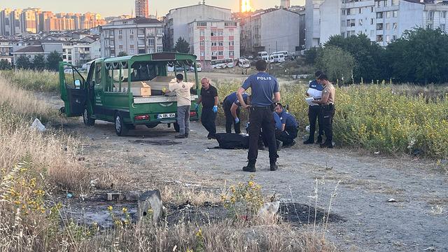 Yer: Esenyurt! 2 gündür haber alınamıyordu: Boş arazide cansız bedenine ulaşıldı
