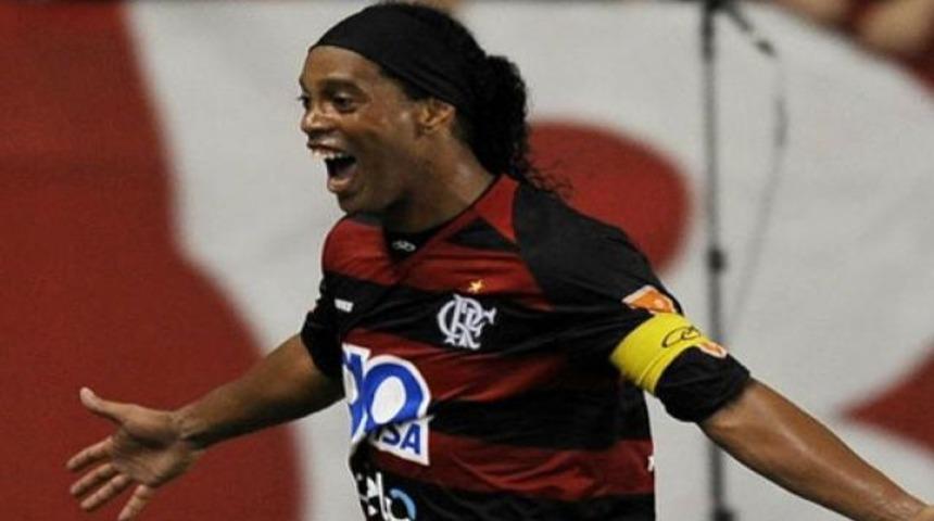 Ronaldinho'nun menajeri a&ccedil;ıkladı!