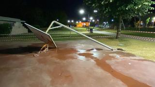 Parkta korku dolu anlar! Pota devrildi, 17 yaşındaki genç yaralandı: Defalarca bildirdik ama müdahale yapılmadı