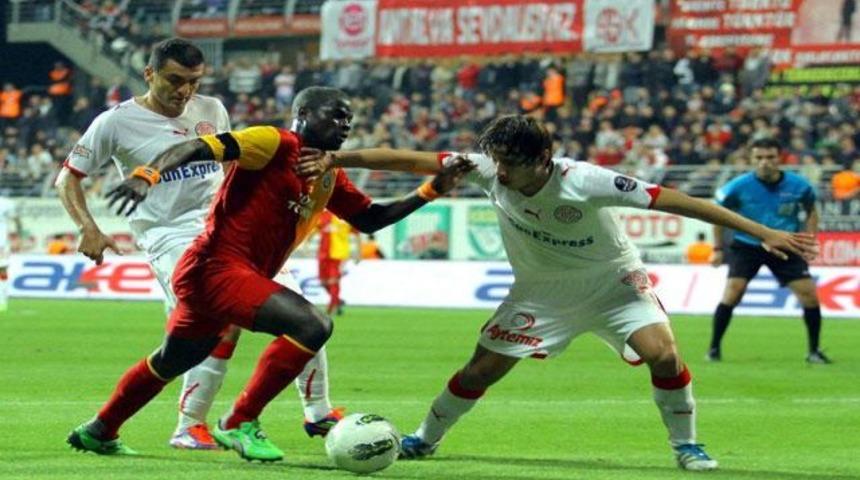 Antalya'da sessiz gece!