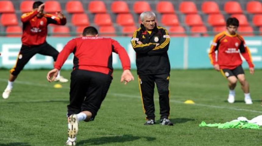 Seyircisiz Aslan tekliyor!