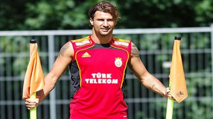 Cana İtalya'ya gidiyor!