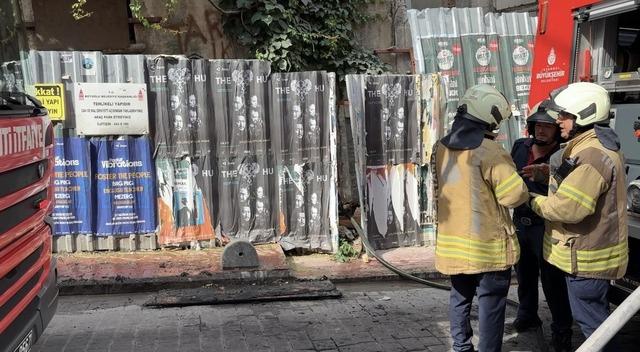 Taksim’de metruk binada yangın 1