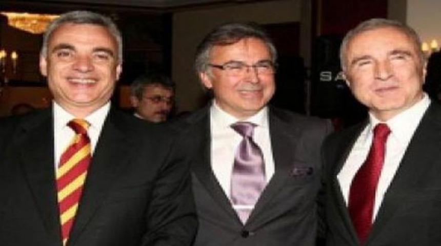 3 başkan adayı oylarını kullandı!