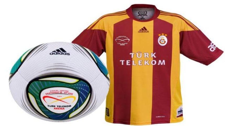 Arena'ya &ouml;zel, top ve forma!