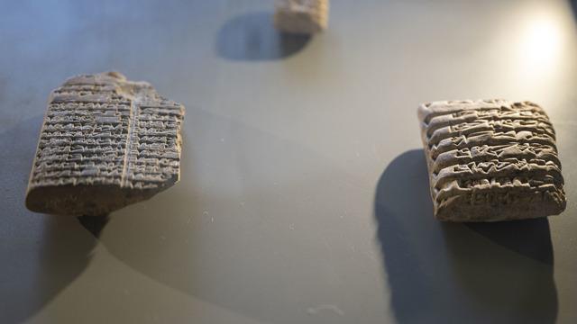 Türkiye, Irak'a ait 6 çivi yazılı kil tableti törenle iade etti