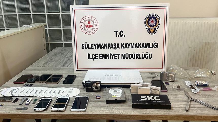 Tekirdağ'da şantaj iddiasıyla gözaltına alınan 6 şüpheliden 4'ü tutuklandı