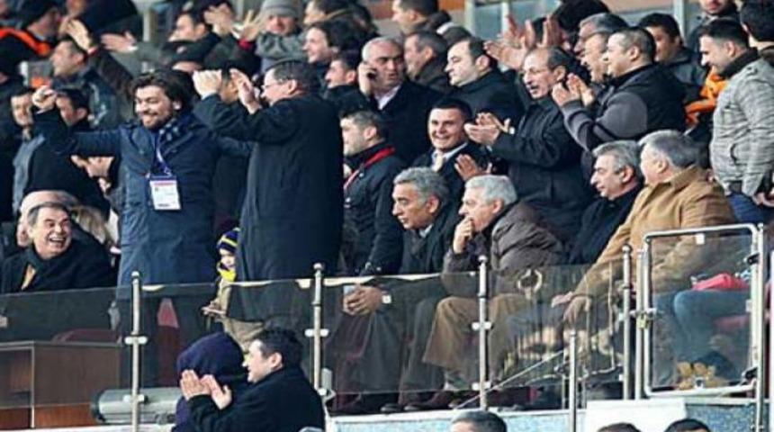 Adnan Polat onları sildi!