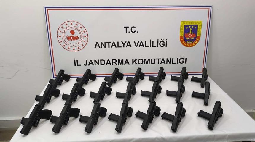 Antalya'da silah kaçakçılığı operasyonu! 1 kişi tutuklandı