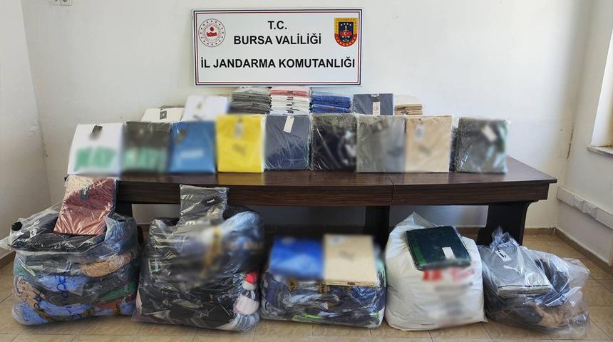 Bursa'da kaçak kıyafet operasyonu: 2 milyon TL değerinde malzeme ele geçirildi