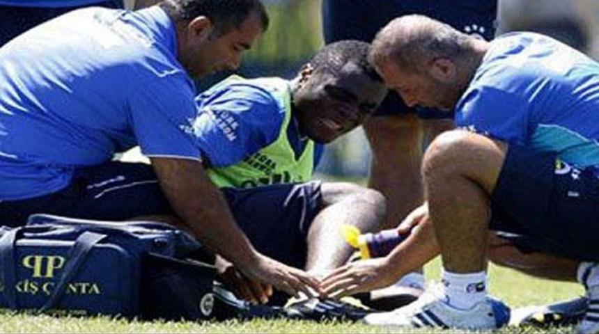 Emenike yarıda bıraktı!