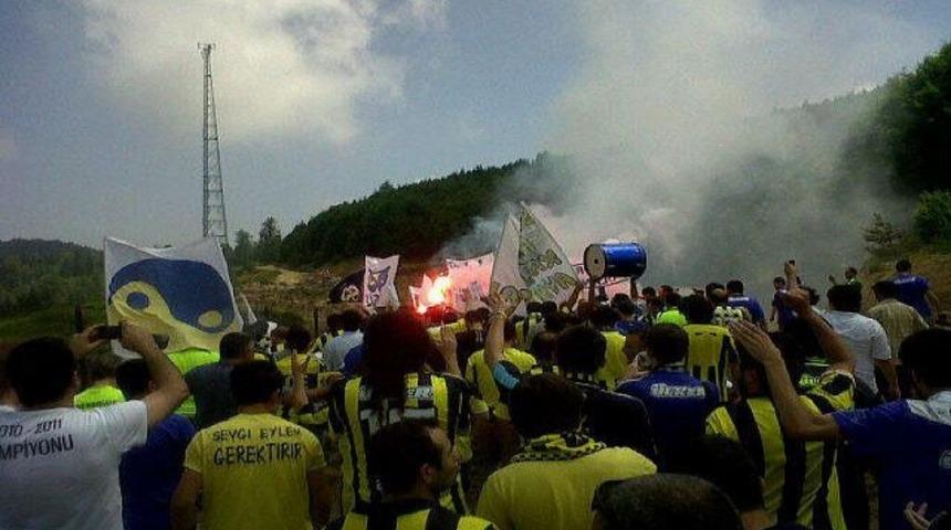 Jandarma barikat kurdu!