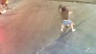 Yer: Bodrum! Akaryakıt istasyonunda dehşet anları: Kasiyeri darp edip bıçakladılar