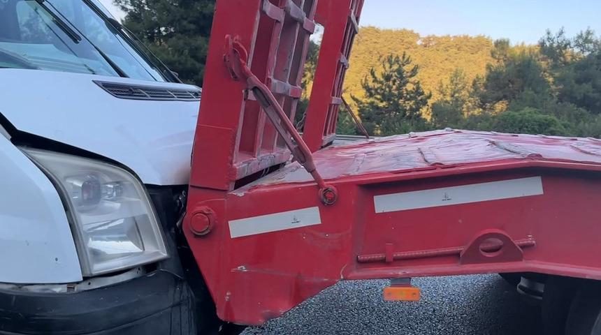 Bursa'da zincirleme kaza! Ortalık savaş alanına döndü: 7 araç birbirine girdi