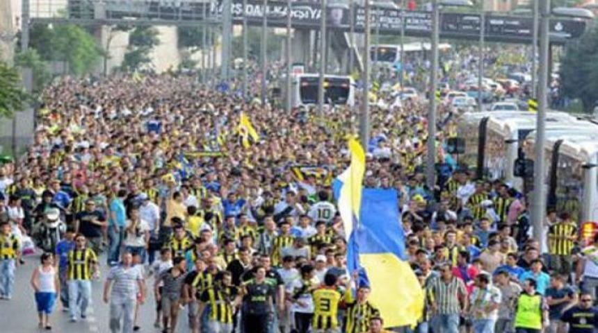 FB taraftarı GS Lisesi'ne y&uuml;r&uuml;yecek!