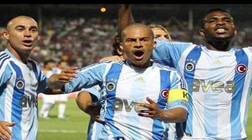 Fener Bar&ccedil;a'yı solladı...