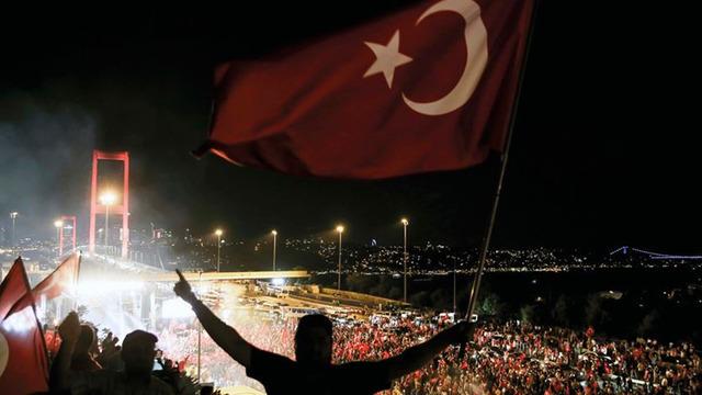 15 Temmuz Demokrasi ve Milli Birlik Günü resmi tatil mi? 15 Temmuz tatil mi? 15 Temmuz'da açık ve kapalı olan yerler...