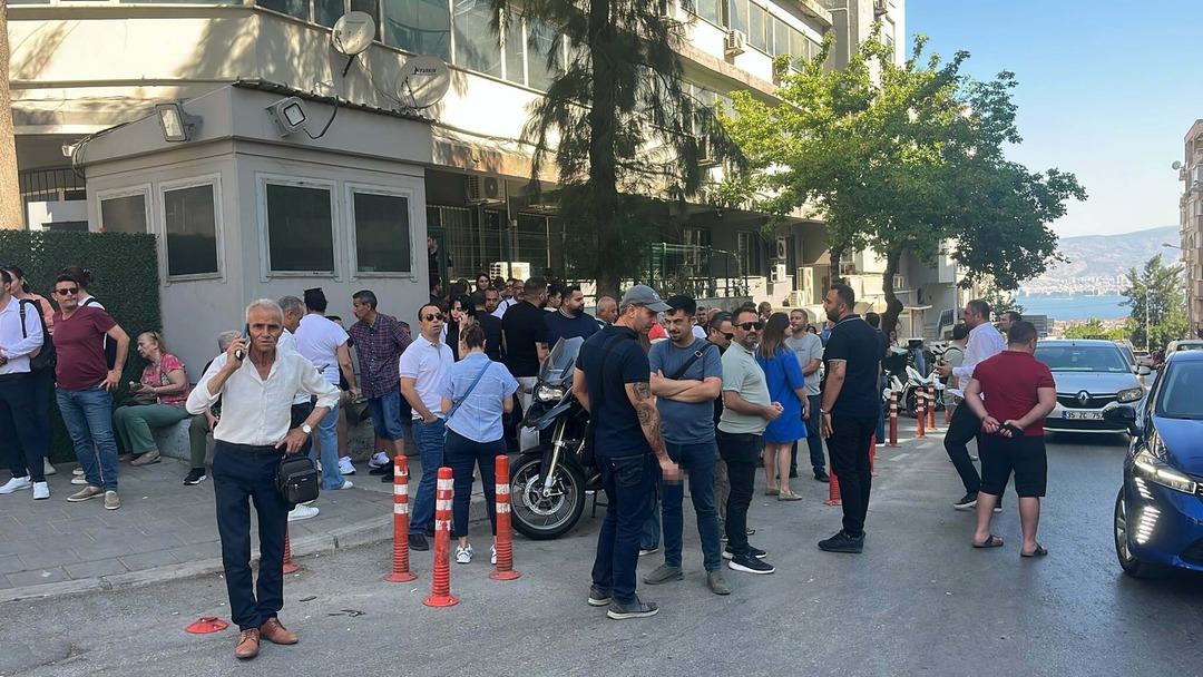 İzmir Büyükşehir Belediyesi ne yolsuzluk operasyonunda Tunç Soyer de dahil 109 şüpheli gözaltında! Dosyada beş ayrı suçlama var 4