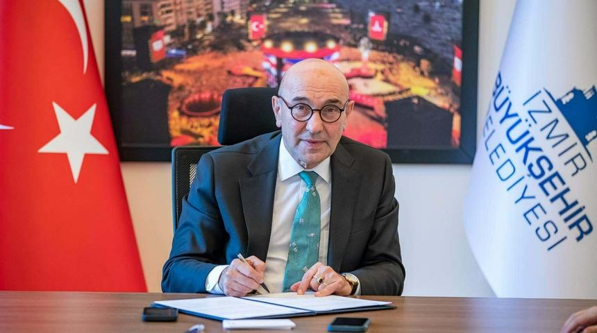 İzmir Büyükşehir Belediyesi'ne yolsuzluk operasyonunda Tunç Soyer de dahil 109 şüpheli gözaltında! Dosyada beş ayrı suçlama var