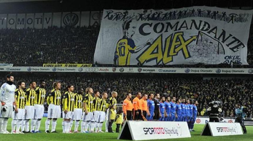 Alex, Alex, Alex... Comandante Alex...