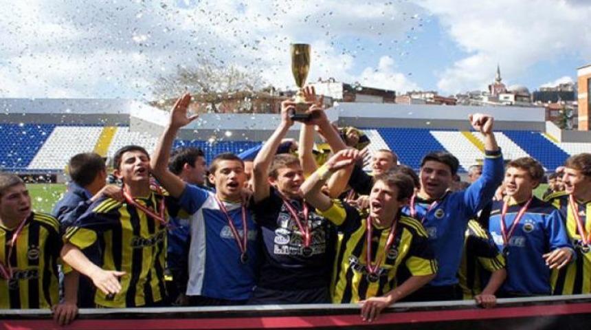 Gen&ccedil; Fenerliler şampiyon oldu!