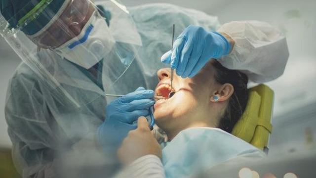 Ailecek herkesi dolandırdılar! İnternetten video izleyip iki yıl boyunca...