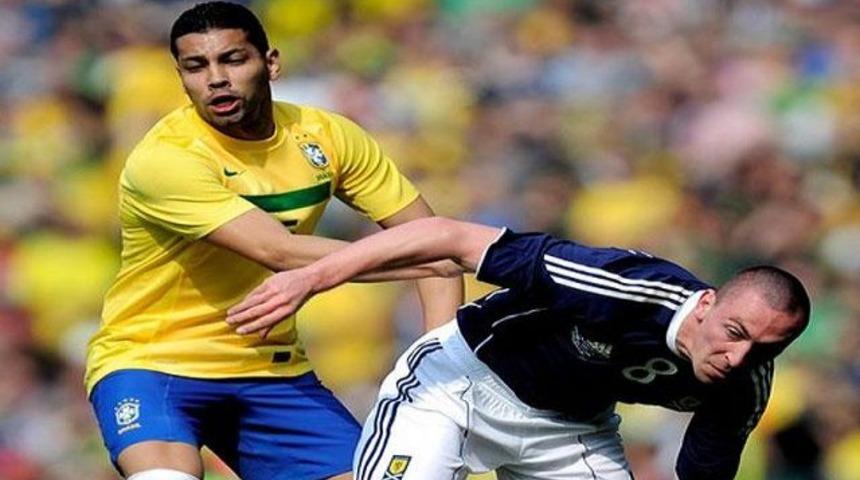 Andre Santos Bar&ccedil;a ile anlaştı!