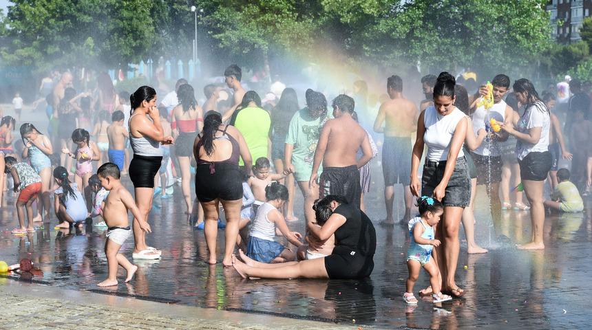 Avrupa'da sıcak hava dalgası etkisini sürdürüyor