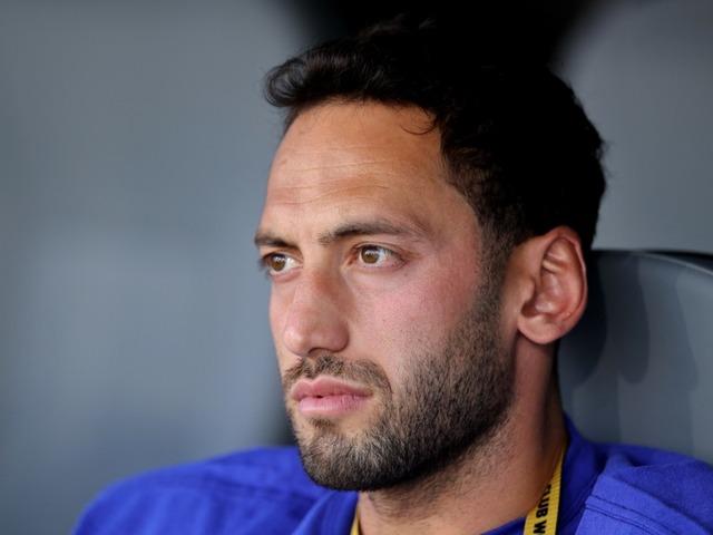 Hakan Çalhanoğlu krizi dinmek bilmiyorum! Şimdi de milli yıldızdan 2 sayfalık açıklama geldi! Öyle şeyler dedi ki...