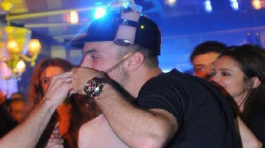 Sercan rakı masasında...