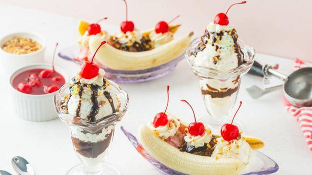 Glutensiz tatlılar: Rafine şekersiz, glutensiz, serinleten tarifler! Glutensiz 3 pratik tatlı tarifleri...