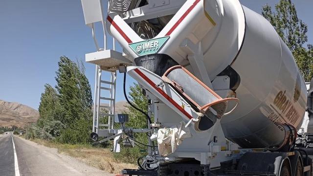 Beton mikser ile motosiklet çarpıştı: 1 kişi yaralandı