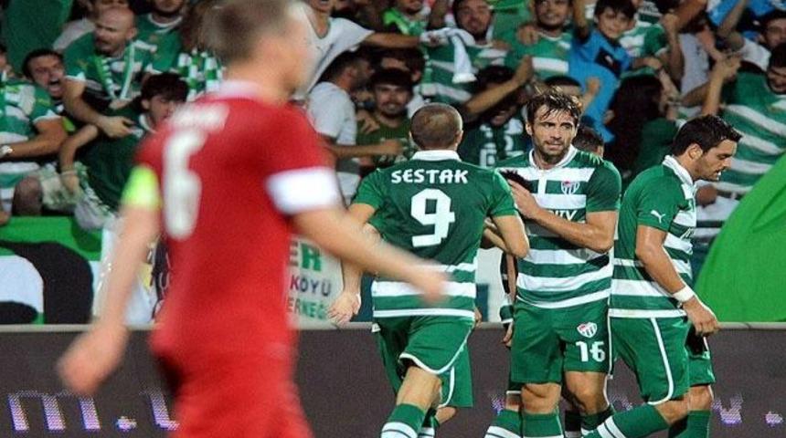 Timsah, Twente'yi dize getirdi!