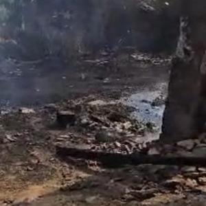 Tutuşan saman balyaları ile büyüyen alevlere itfaiye müdahale etti