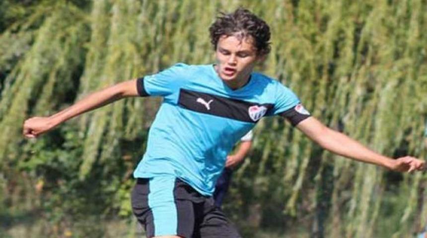 Bursalı gen&ccedil; yıldıza Chelsea kancası..!