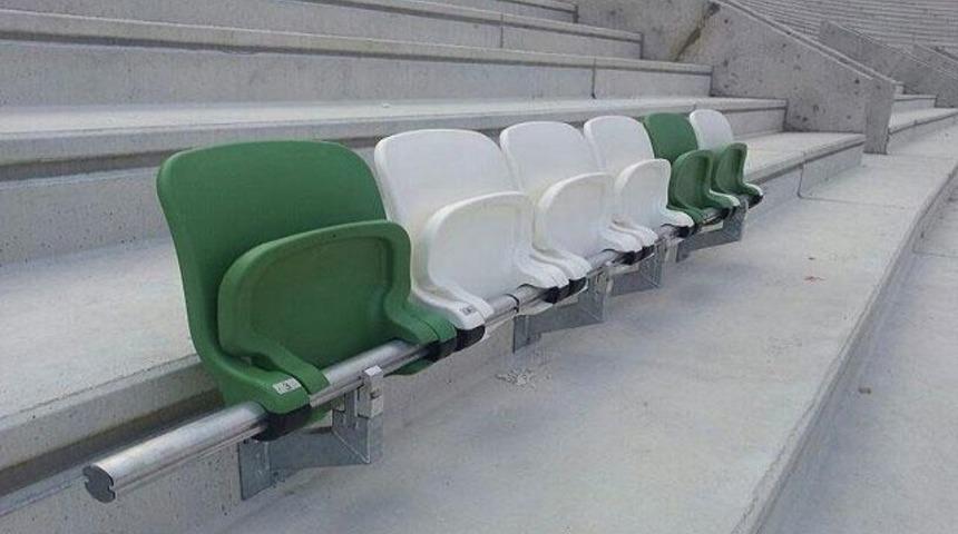 Timsah Arena'da koltuklar takılıyor!