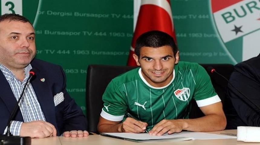 Bursaspor'un yeni transferi imzaladı..!