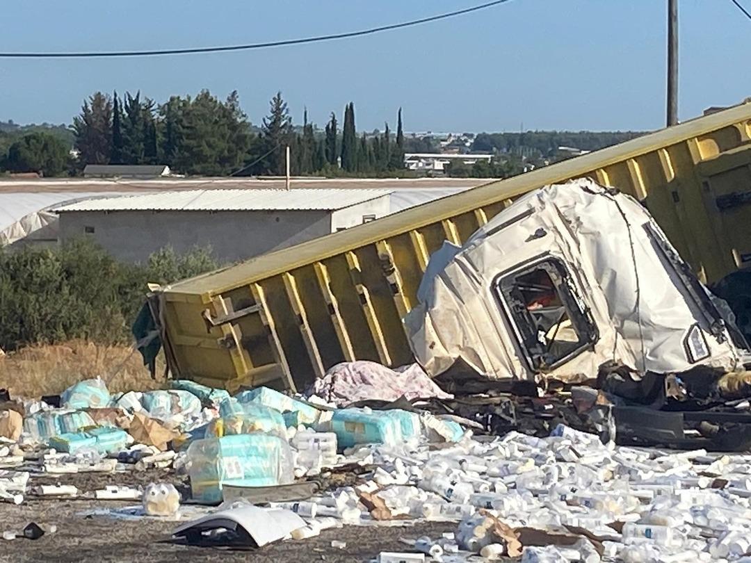 Antalya da feci kaza! İki tır çarpıştı: 1 ölü, 1 yaralı 3