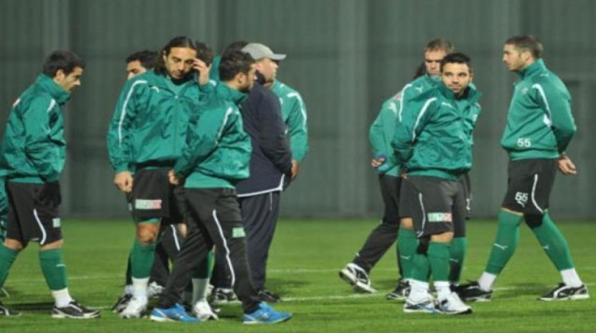 Timsah, Fener'e bileniyor!