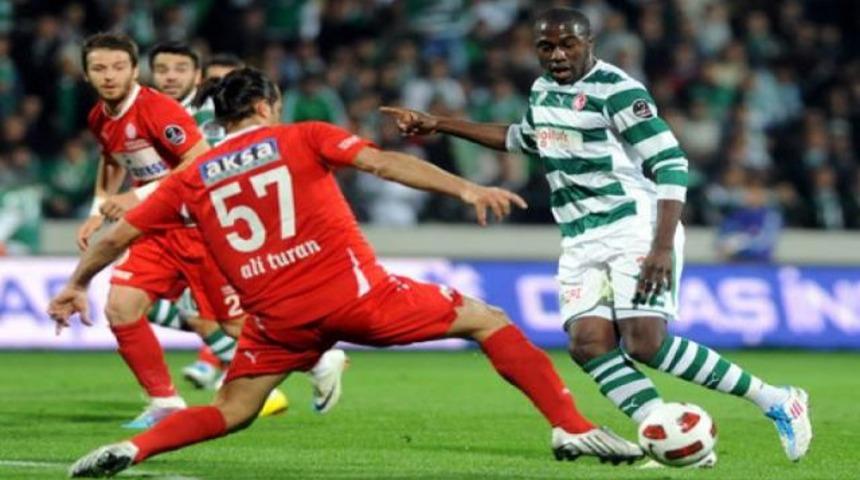 Aslan kesmedi Timsah...