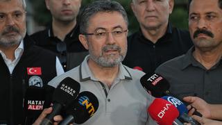 Bakan Yumaklı açıkladı! İzmir, Manisa ve Hatay'daki yangınlar kısmen kontrol altında