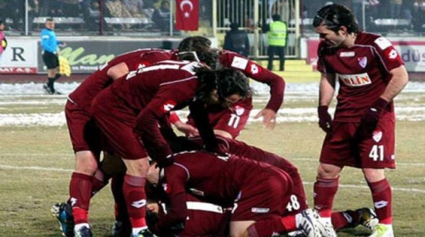 Elazığ ilk yarıda işi bitirdi!