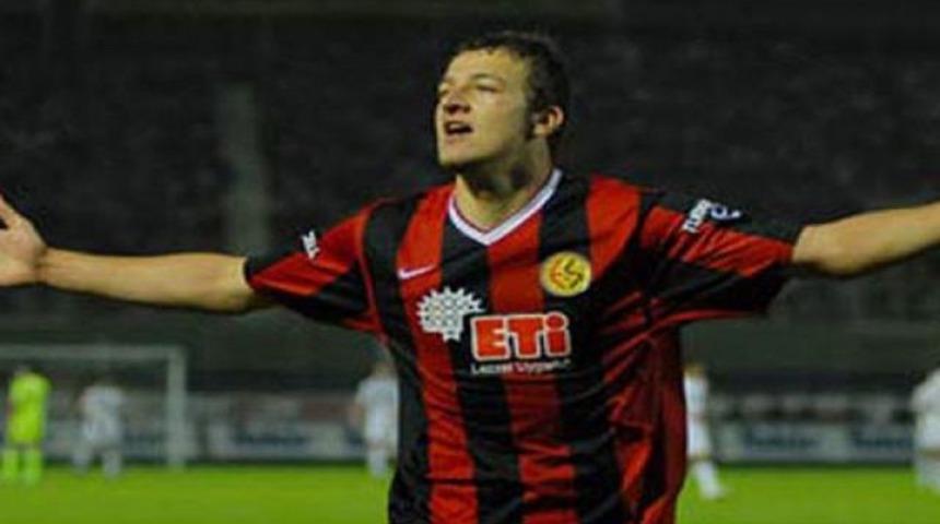 Batuhan Karadeniz'e s&uuml;rpriz teklif!