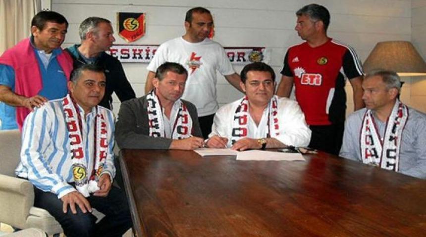 Ve resmen Eskişehirspor'da!